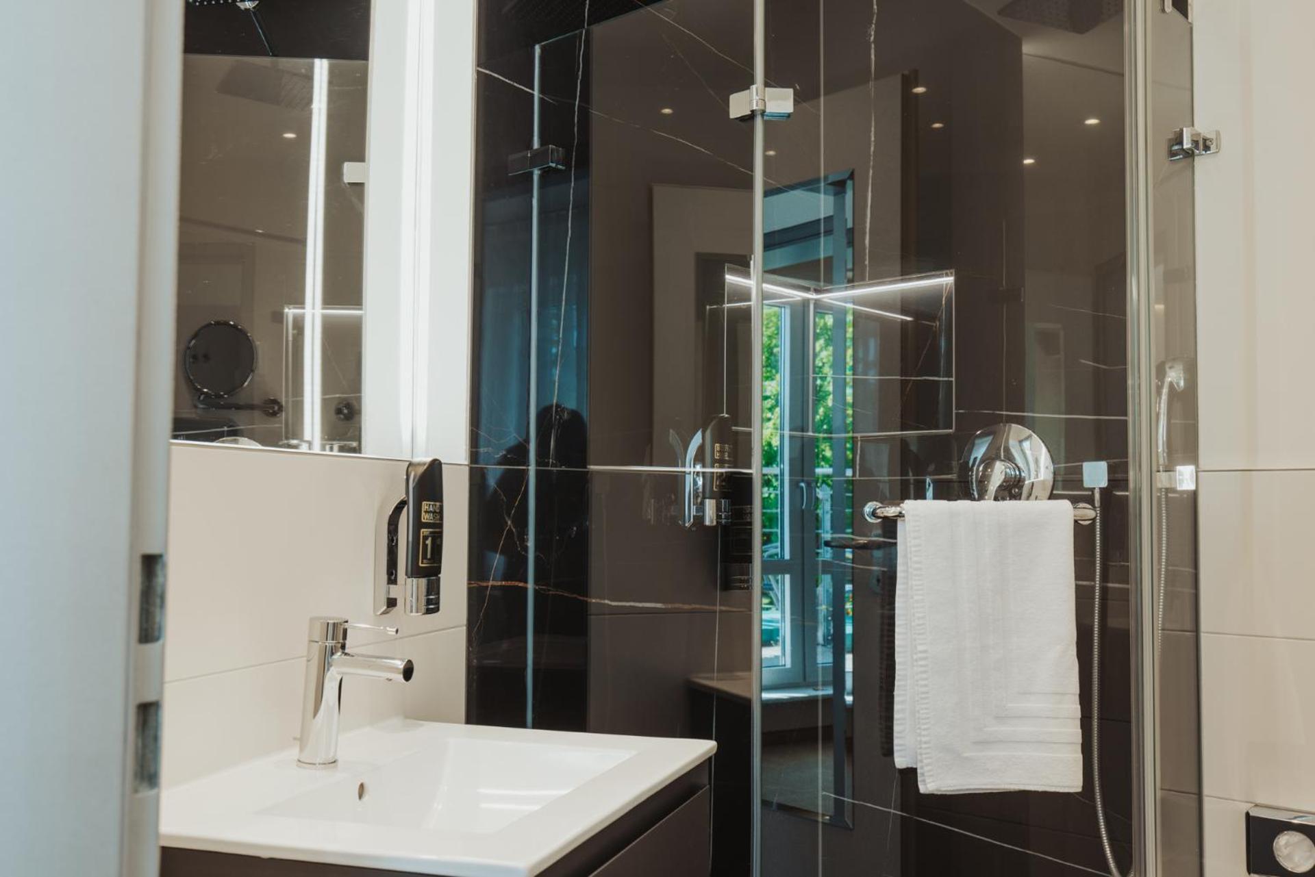 Parkhotel IV Jahreszeiten Kuehlungsborn Ngoại thất bức ảnh