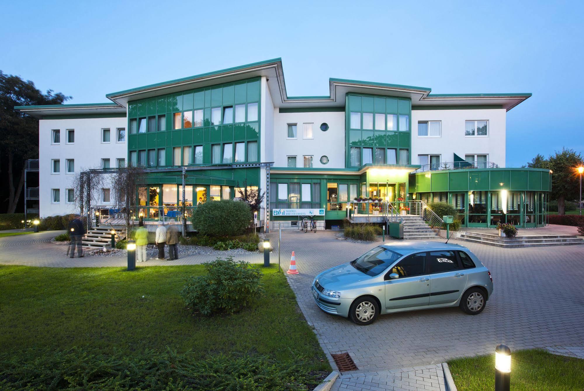 Parkhotel IV Jahreszeiten Kuehlungsborn Ngoại thất bức ảnh