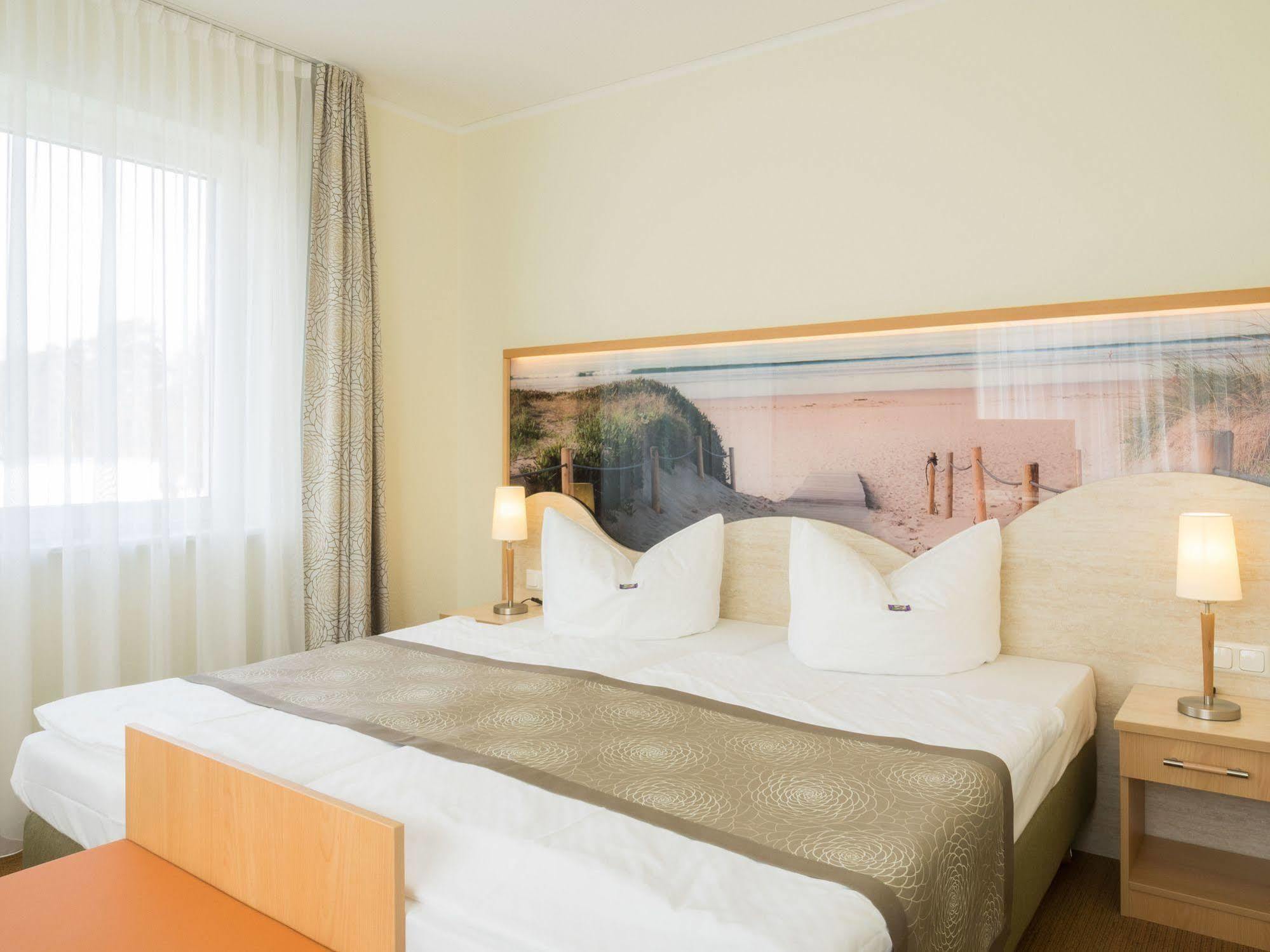 Parkhotel IV Jahreszeiten Kuehlungsborn Ngoại thất bức ảnh