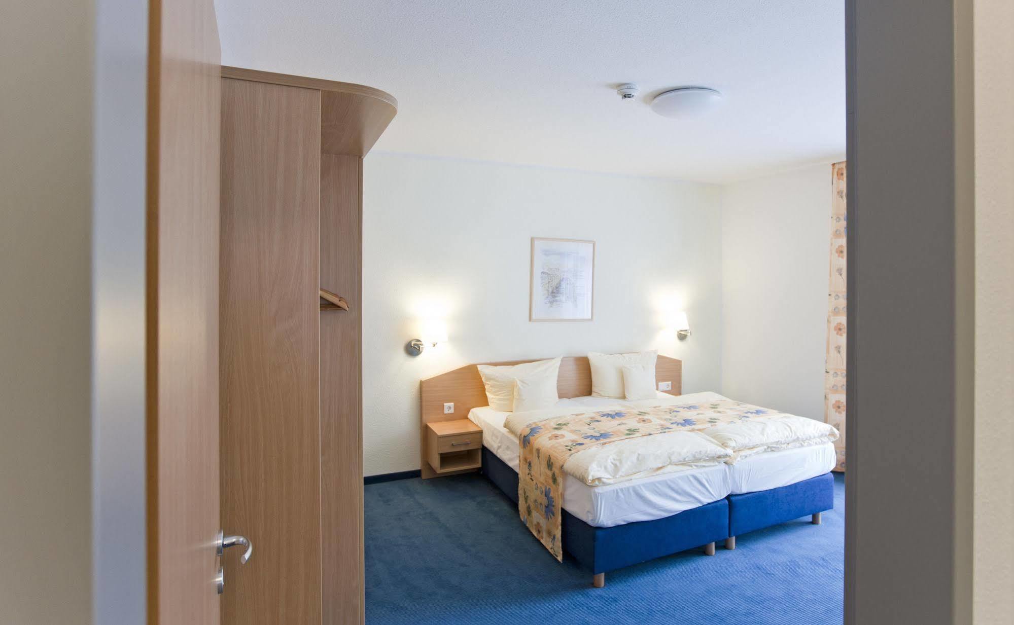 Parkhotel IV Jahreszeiten Kuehlungsborn Ngoại thất bức ảnh