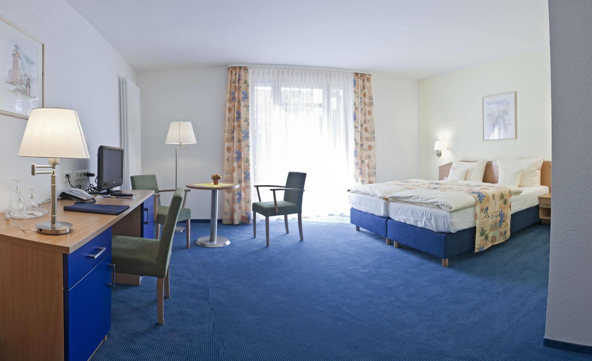 Parkhotel IV Jahreszeiten Kuehlungsborn Ngoại thất bức ảnh